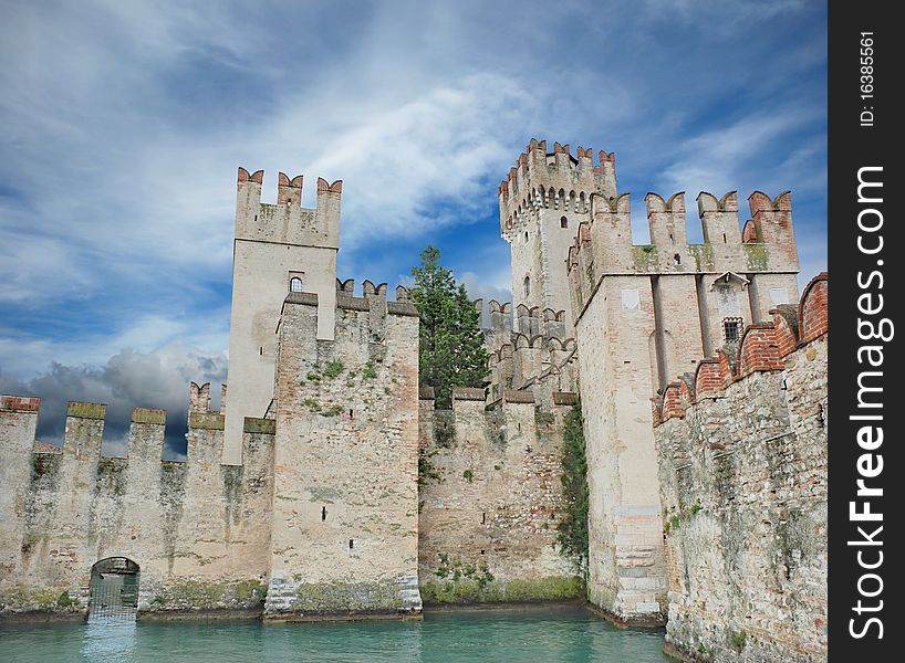 The Scaligero castle in Sirmione on lake Garda, Lombardia, Italia. The Scaligero castle in Sirmione on lake Garda, Lombardia, Italia.