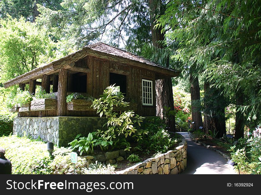 A small cottage in Butchart garden on Vancouver Island (Canada- British Columbia). A small cottage in Butchart garden on Vancouver Island (Canada- British Columbia)