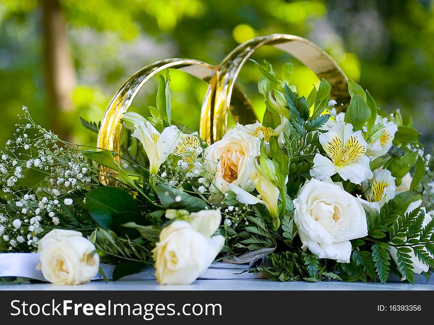 Wedding Flower Arrangement With White Roses