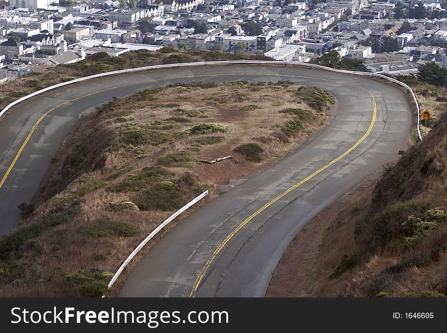 No traffic serpentine in San Francisco, California, USA