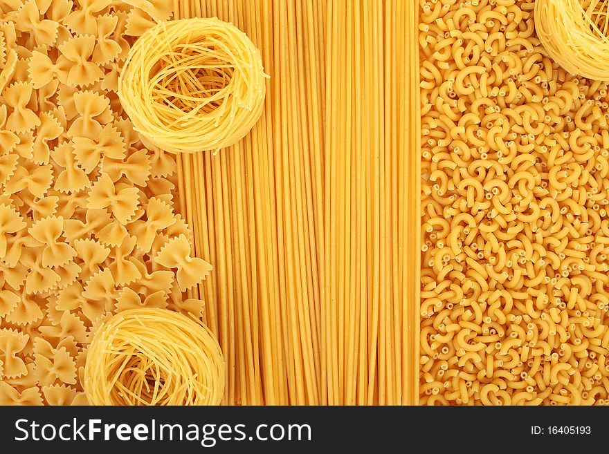 Series of images with pasta
