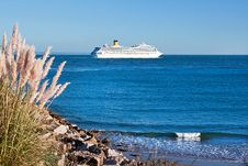 Cruise Ship Leaving Royalty Free Stock Photo Cruise Ship Leaving Royalty Free Stock Photo