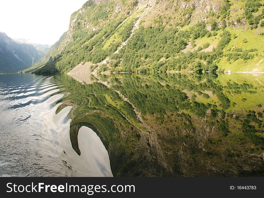 Water effects of Naeroyfjord