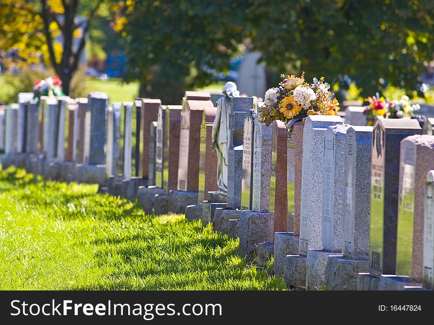 Montreal cemetery senics during the autumn