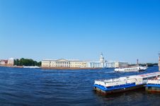Monuments On The Opposite Cost Of The Neva River Royalty Free Stock Images Monuments On The Opposite Cost Of The Neva River Royalty Free Stock Images