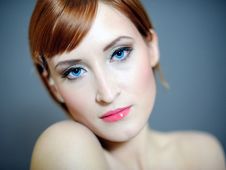 Pretty Woman With Pure Skin And Natural Make-up Royalty Free Stock Photography