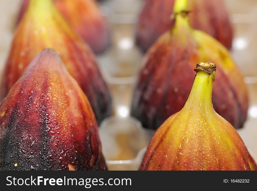 Fruit - fresh figs
