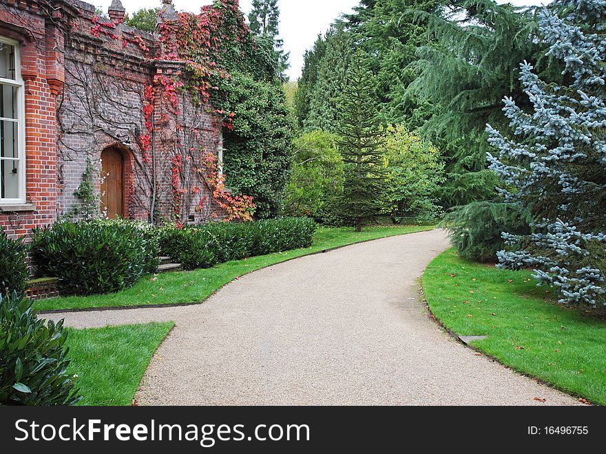 An English Garden in early Autumn