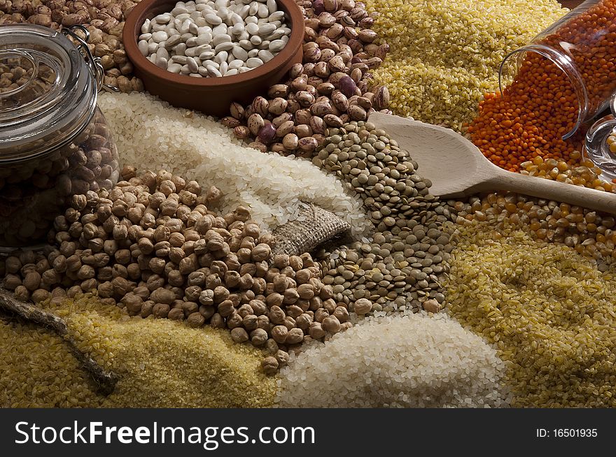 Misc raw legumes like haricots, rice, wheat and chick pea. Misc raw legumes like haricots, rice, wheat and chick pea