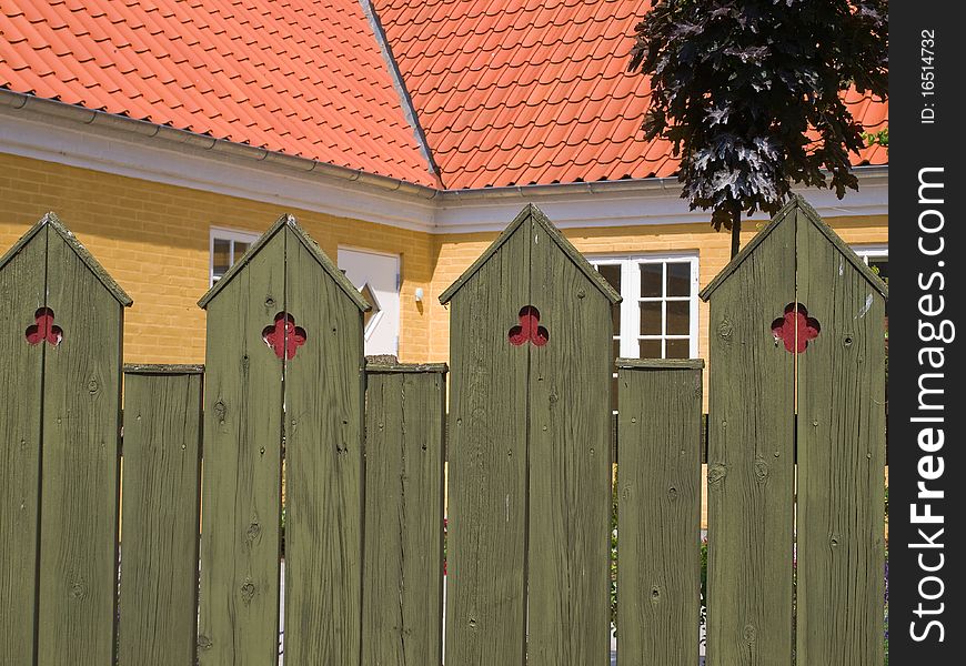 Classical Design Wood Fence