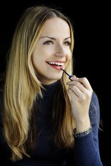 Applying Lipstick Royalty Free Stock Photos Applying Lipstick Royalty Free Stock Photos