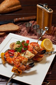 Grilled Prawns With Vegetables Royalty Free Stock Image