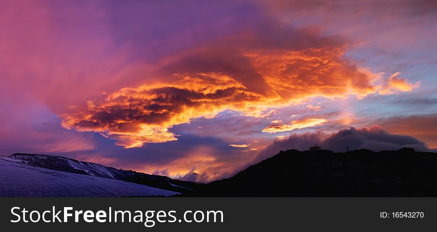 Large colour cloud on sundown. Natural composition