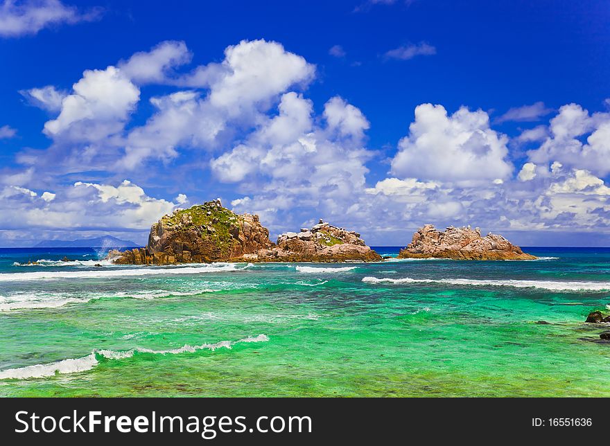 Stones at ocean at Seychelles - nature background