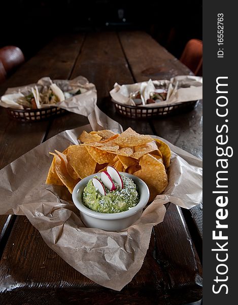 Tortilla Chips With Fresh Guacamole