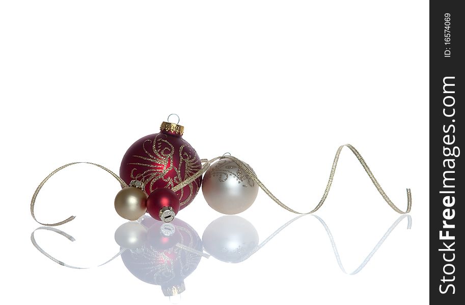 Christmas Baubles With Ribbon