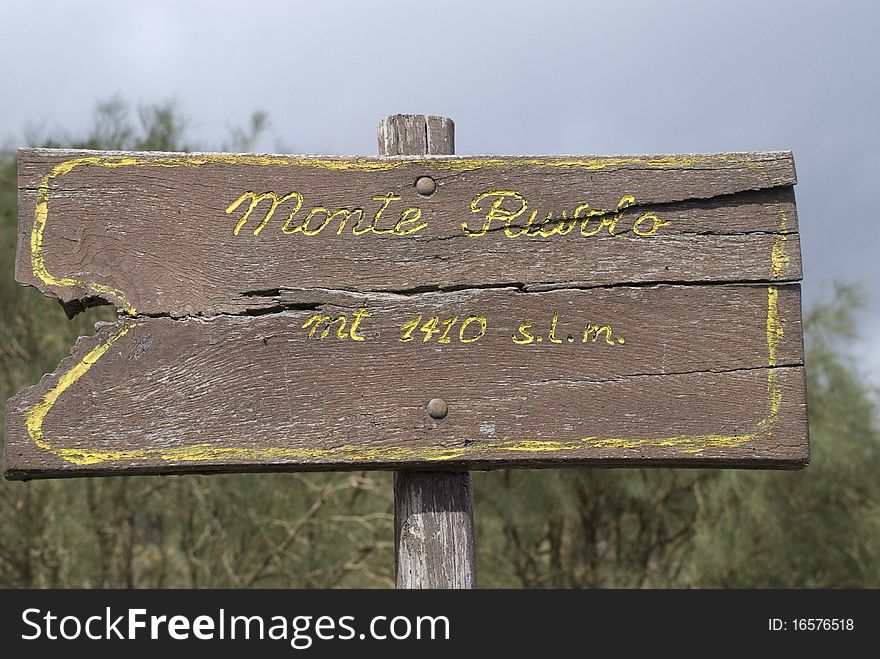 Wooden Arrow Signs in madeira. Wooden Arrow Signs in madeira