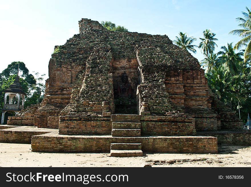 Buddha status in thai old site