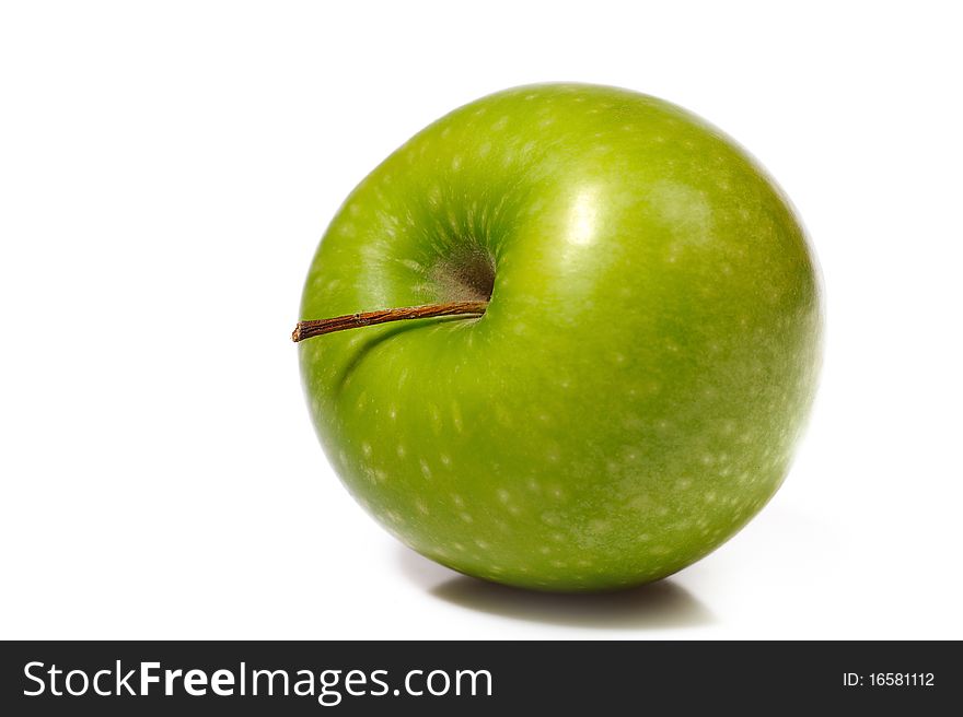 Fresh green apple. isolated on white background