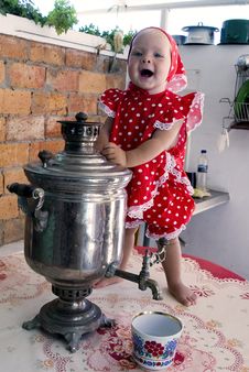 Girl With Samovar Royalty Free Stock Photography Girl With Samovar Royalty Free Stock Photography