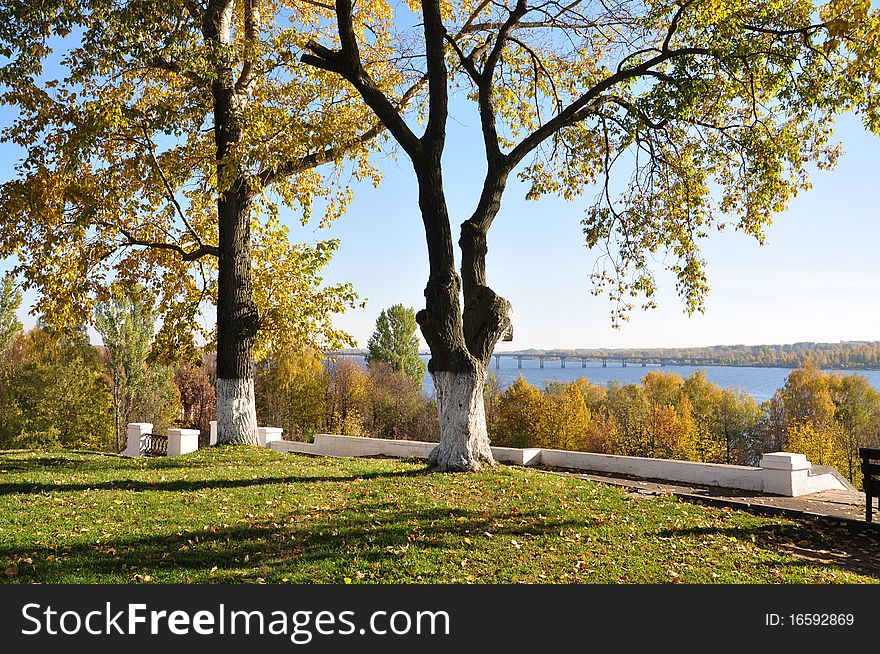 Park on the bank of the Volga River. Park on the bank of the Volga River.