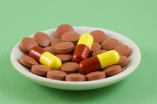 Pills On A Plate 2 Royalty Free Stock Images