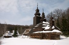 Old Wooden Church In Winter Scenic Royalty Free Stock Images Old Wooden Church In Winter Scenic Royalty Free Stock Images
