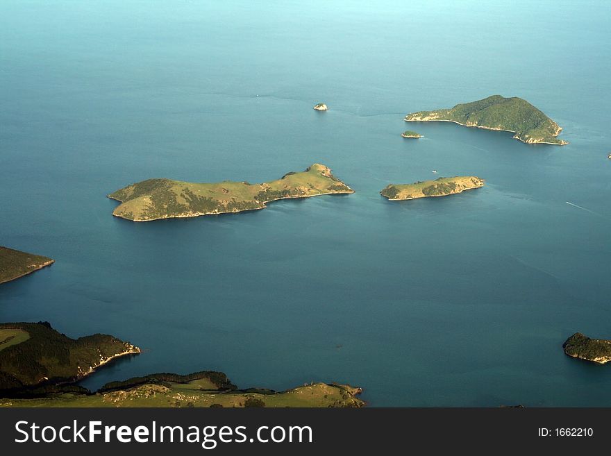 Three islands in the sea