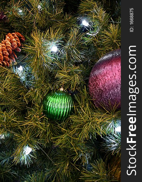 Christmas Tree Ornaments with Lights and Pine Cones