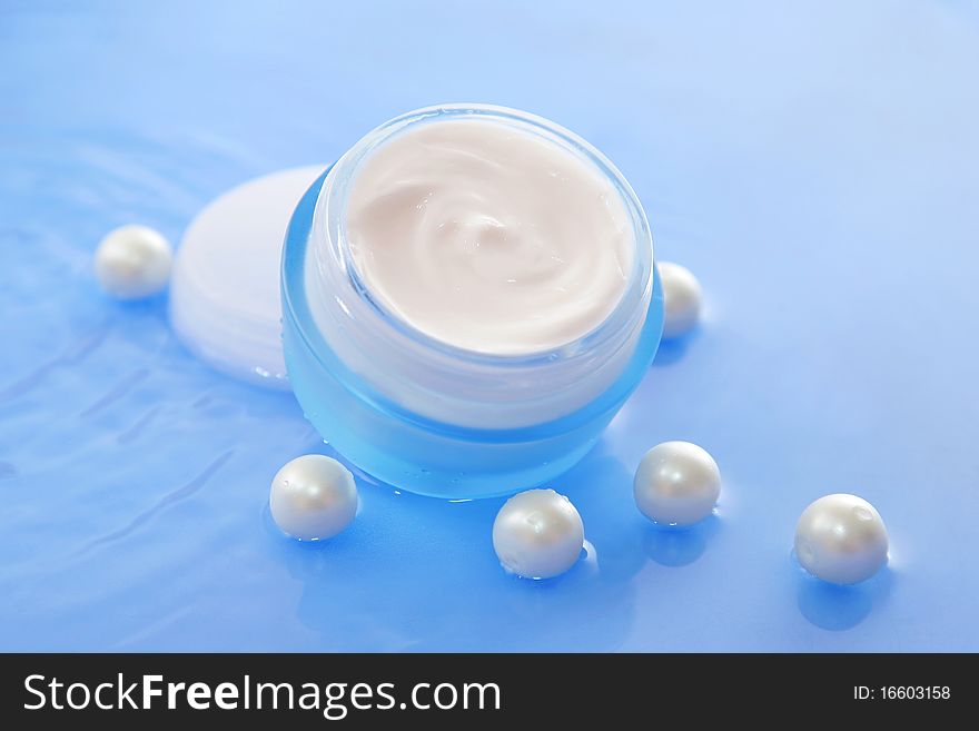 Luxury Jar Of Cream With Perls In Water