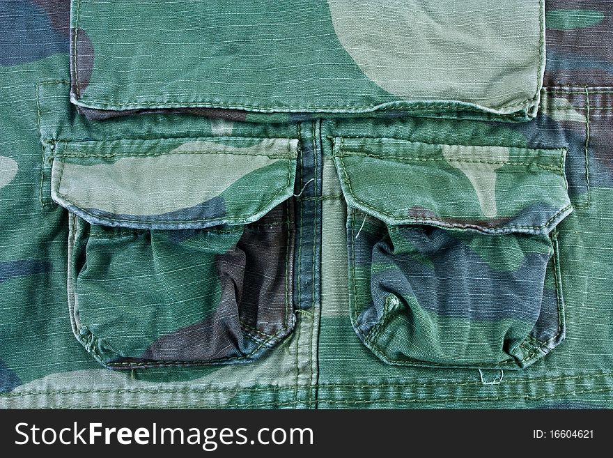 Side pocket for soldier clothing