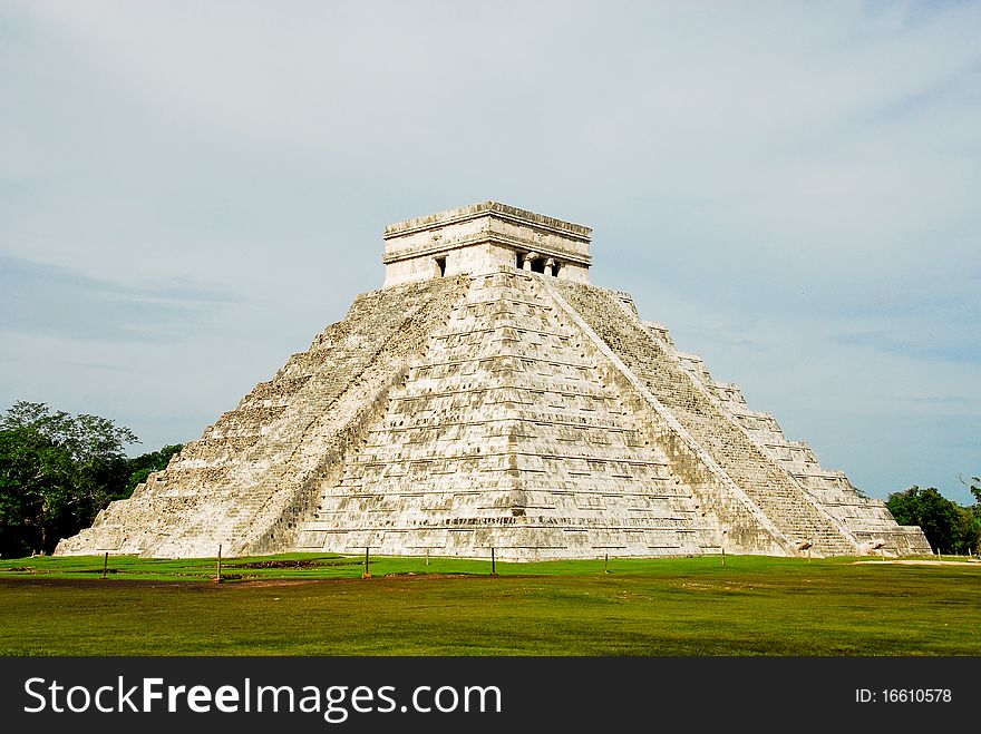 Chichen itza, The Castle or kukulcan pyramid. Chichen itza, The Castle or kukulcan pyramid