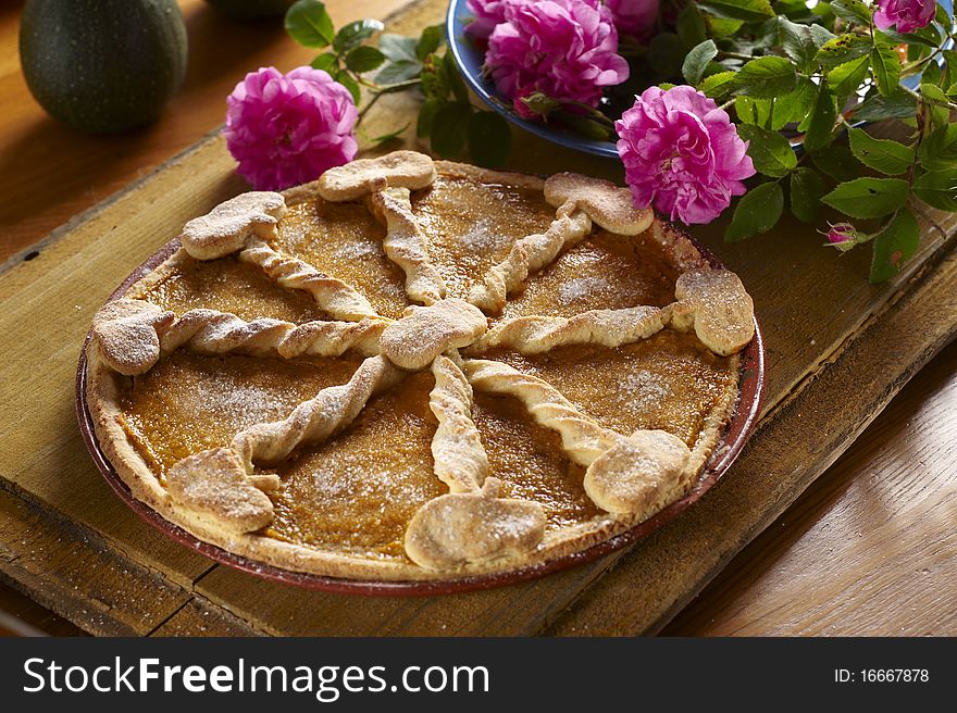 Pumpkin pie with decorated crust