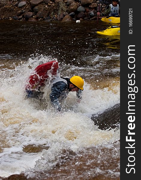 Competition of kayak whitewater freestyle, Russia, Akulovka