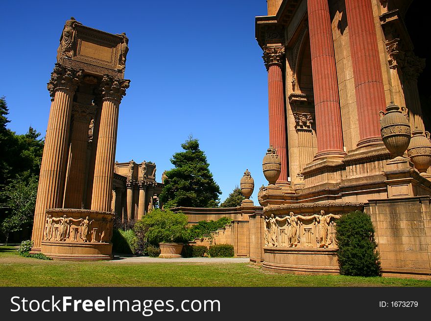 The Palace of Fine Arts in the Marina District of San Francisco, California. The Palace of Fine Arts in the Marina District of San Francisco, California