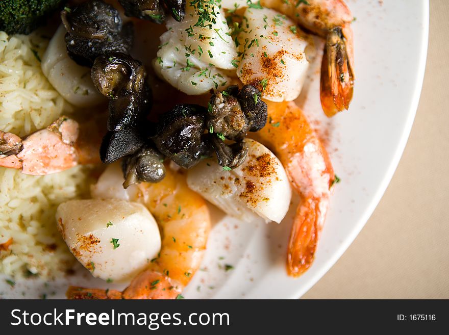 Steak, Shrimps And Rice