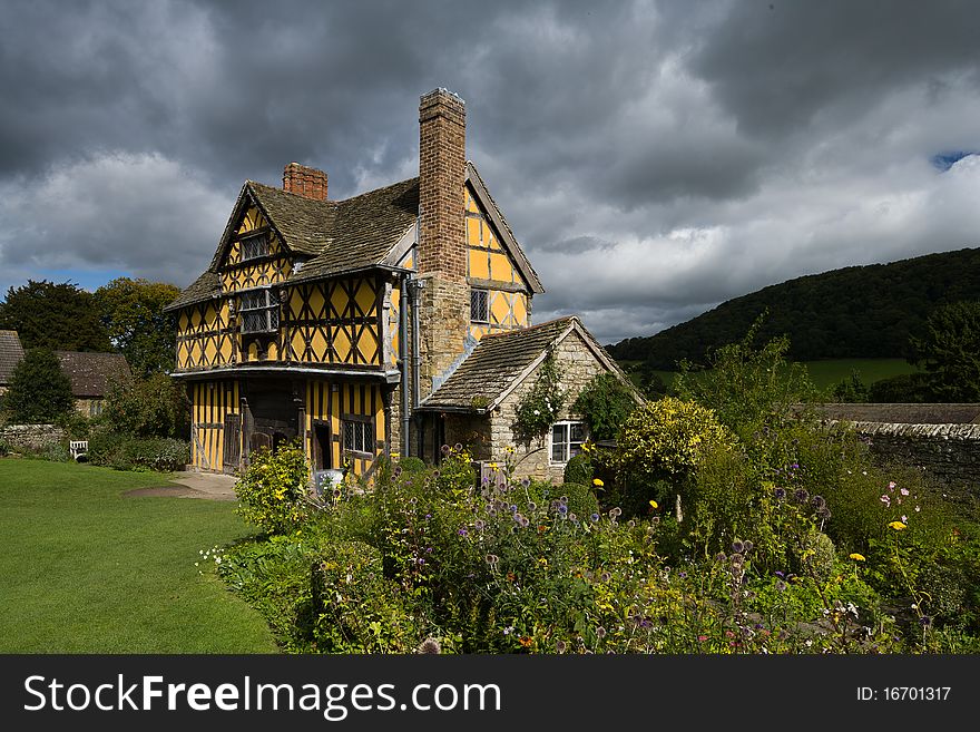 Stokesay Castle gatehouse and gardens