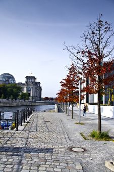City In The Autumn Royalty Free Stock Images City In The Autumn Royalty Free Stock Images