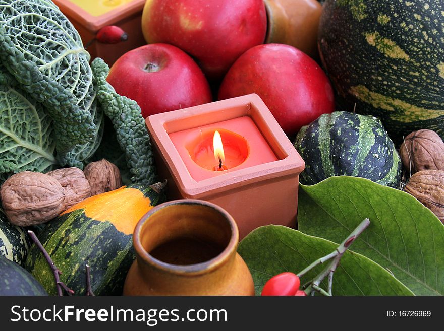 Decoration for Thanksgiving with fruit and vegetables