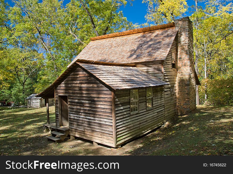 Pioneer house on Cades Cove trail in Smoky Mountains National Park