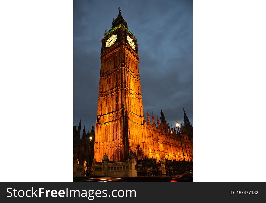 big ben at night in london