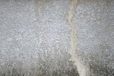 Crack In Concrete Wall Royalty Free Stock Image