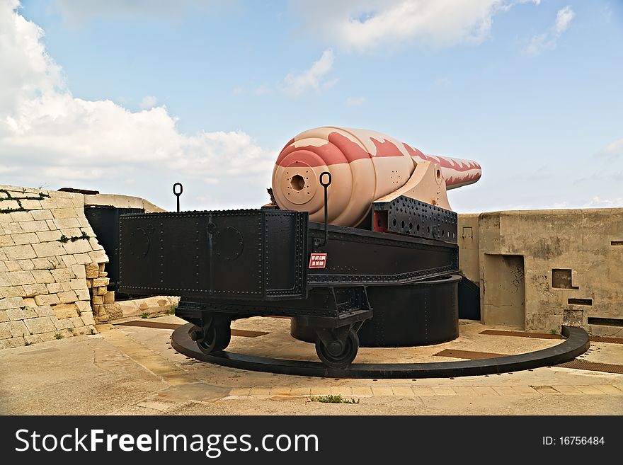 The 100-ton gun, world's largest cannon. Fort Rinella. Malta