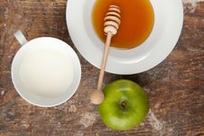 Breakfast With Milk, Honey And Apple Royalty Free Stock Photos Breakfast With Milk, Honey And Apple Royalty Free Stock Photos