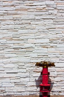 Hydrant Beside Wall 2 Royalty Free Stock Images Hydrant Beside Wall 2 Royalty Free Stock Images