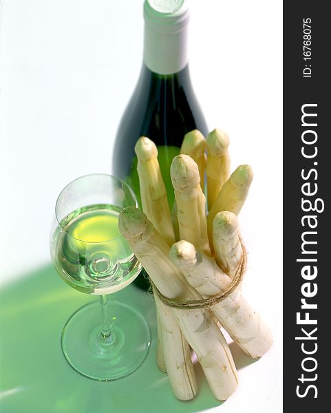 White wine with asparagus