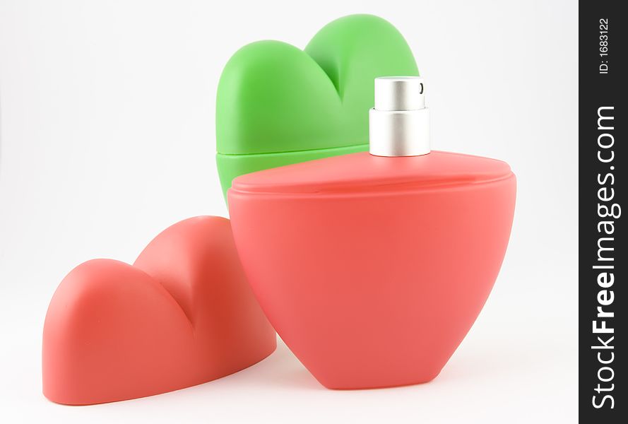 Its two perfums bottles in two diferent colors