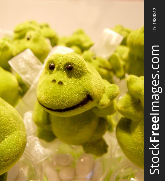 cute green frog ornaments with ribbons