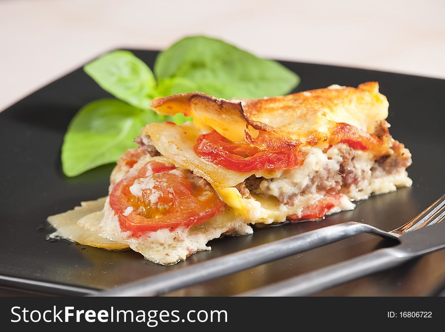 Lasagne with minced turkey meat and tomatoes