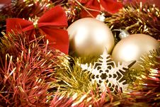 Christmas Baubles And Ribbons Royalty Free Stock Photography Christmas Baubles And Ribbons Royalty Free Stock Photography